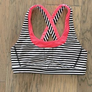 Lulu🍋 Sports Bra